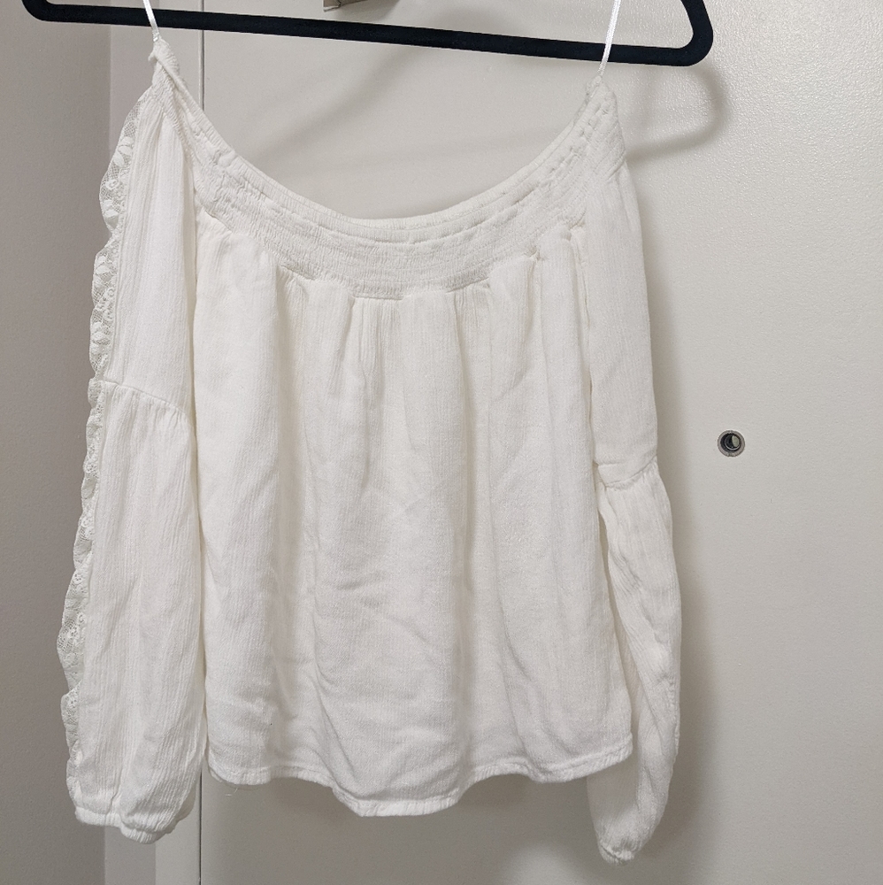 Hollister off the shoulder top NEW